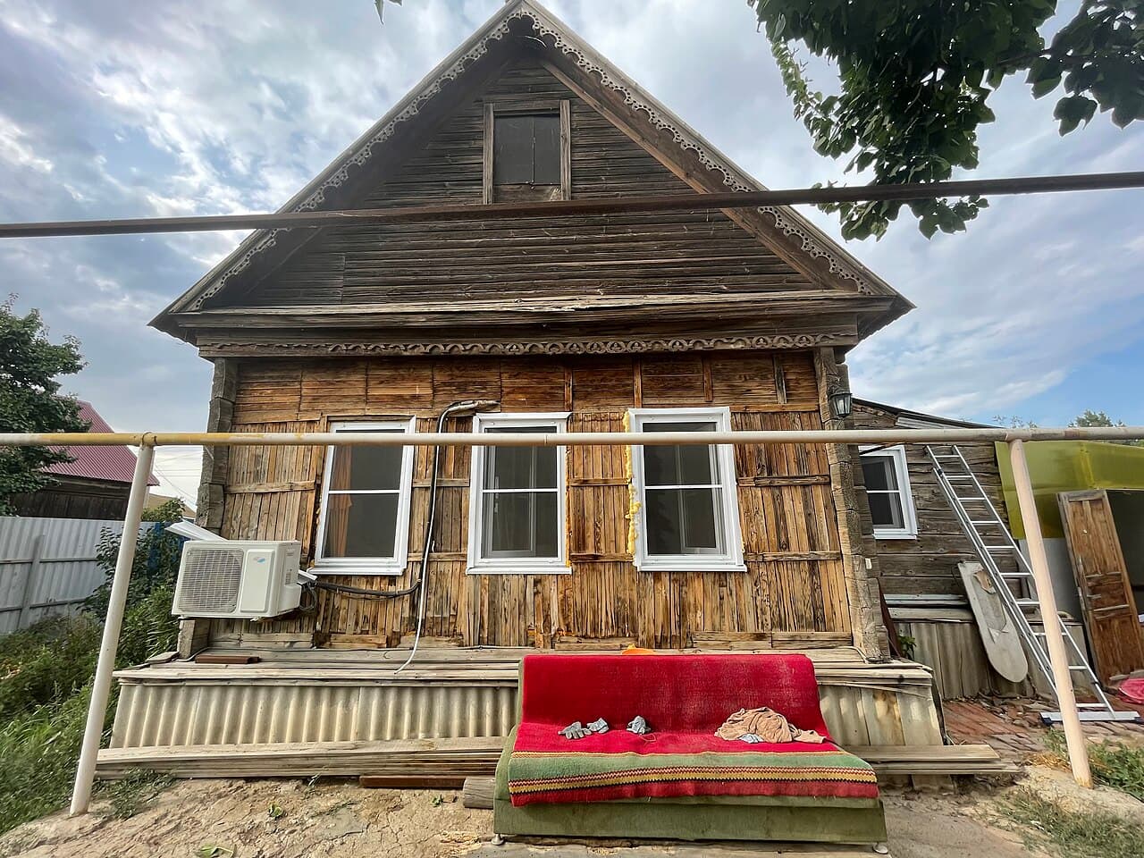 Pompa Mitsubishi Zubadan w domu piętrowym